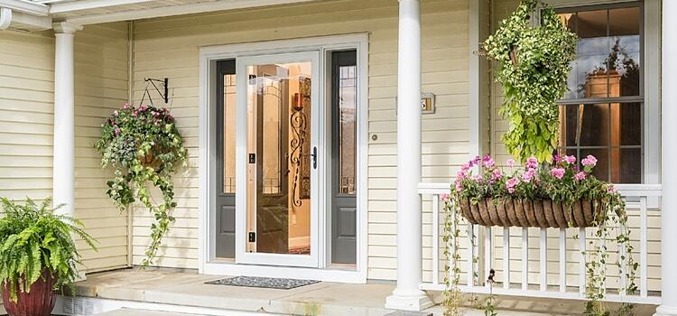 screen door installation in Winnetka